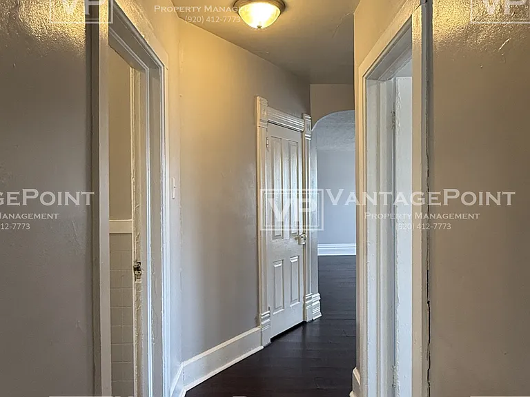 813 N Broadway — Photo 15