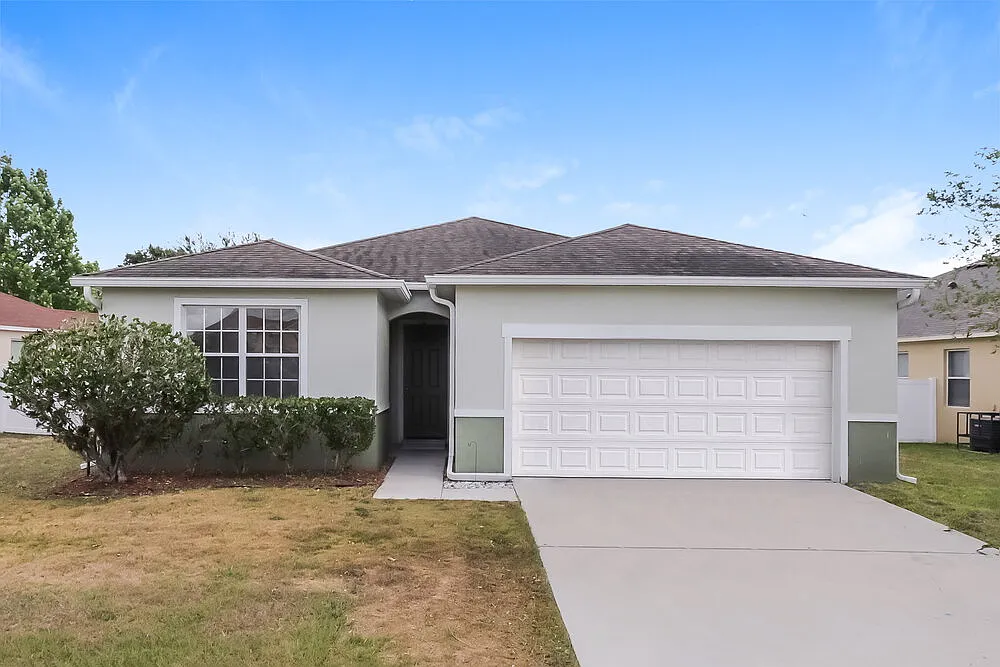 3 bed, 2.0 bath, 1686 sqft, $2,325 — Photo 1