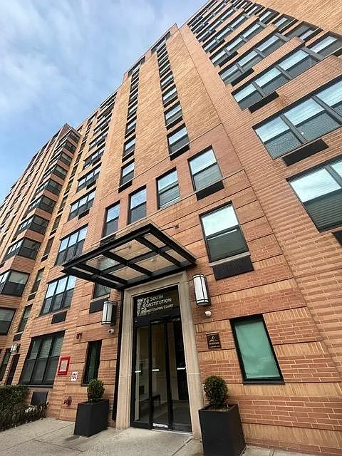 2 Constitution Ct APT 708 photo 1