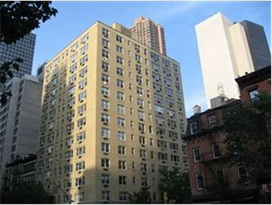 Sold by Douglas Elliman | media 21