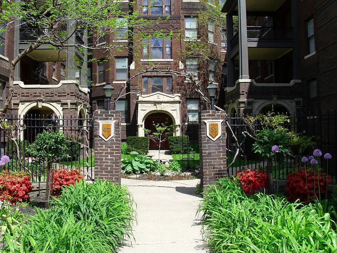 Phillips Manor — Photo 2