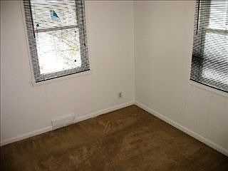 3rd image of 1121 N Greenview Ave