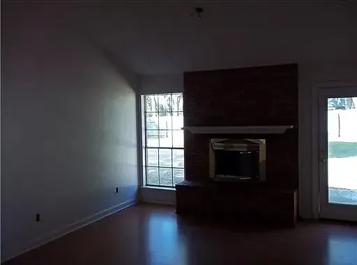 8624 Neptune Ave — Photo 2