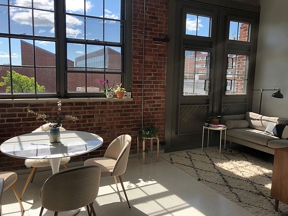 3rd image of 265 Medford St #519