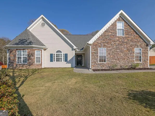 1496 Anita Bluff Cir, Lawrenceville, GA 30045