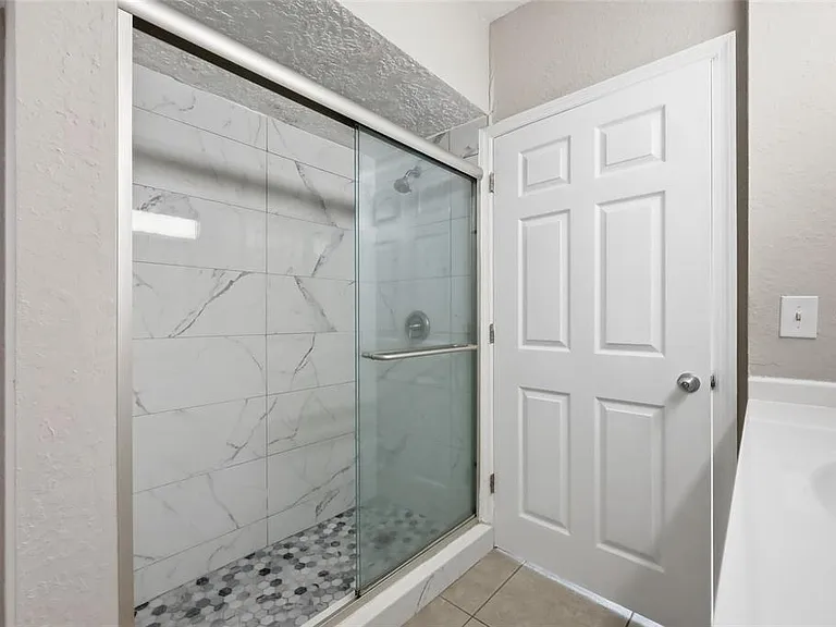 204 E South St #4053 — Photo 14