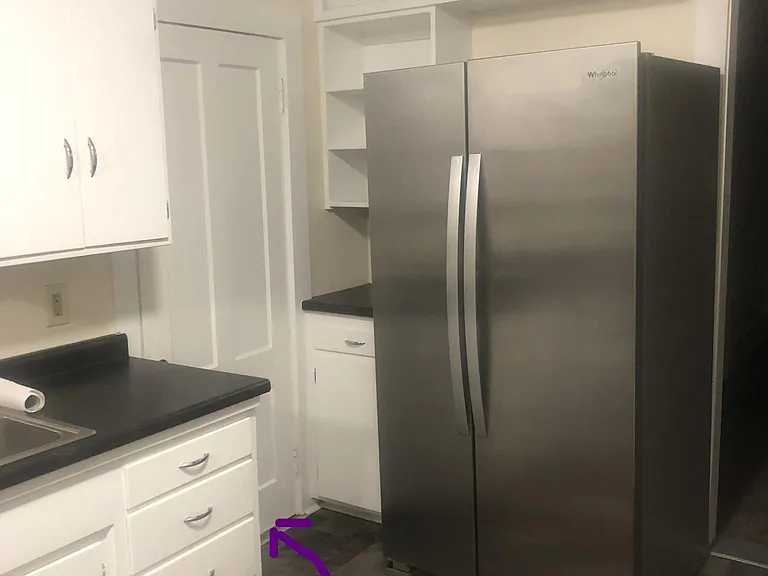 25' square ft refrigerator