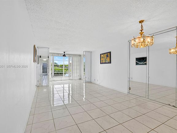 4th image of 2731 N Pine Island Rd APT 205