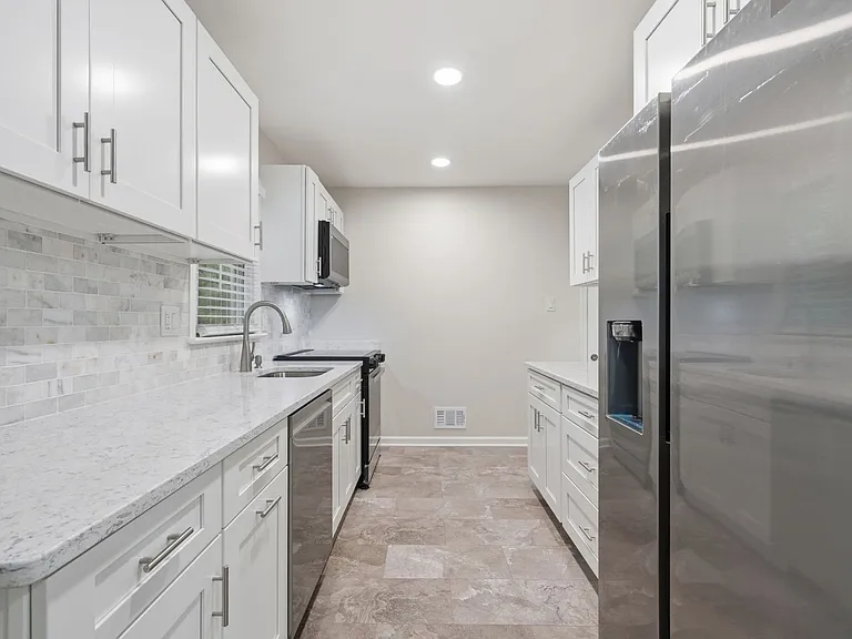 18 Grandin Cir — Photo 10