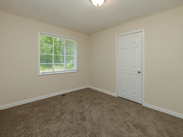 3173 Oak Forest Dr — Photo 10