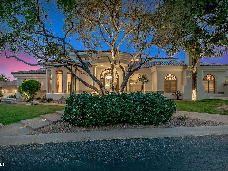 1st image of 1330 E Desert Willow Dr