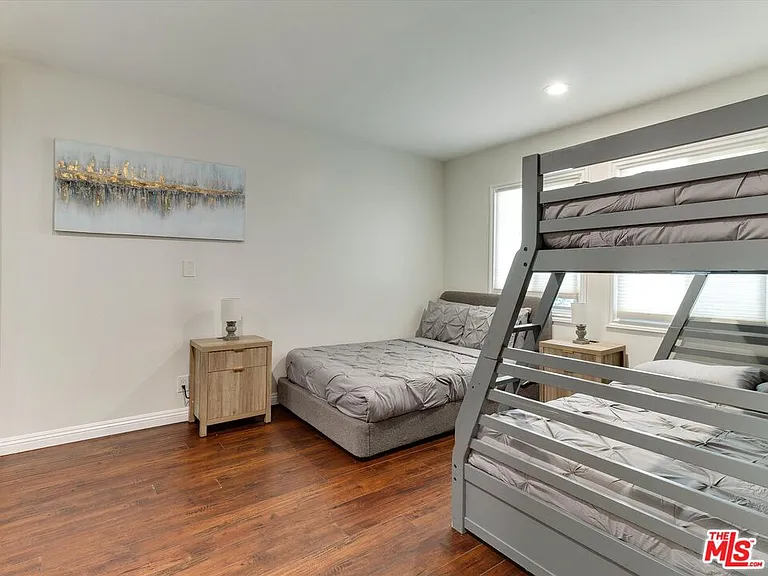 23109 Mariano St — Photo 29