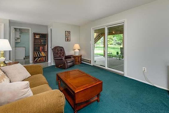 4th image of 395 Cook Rd
