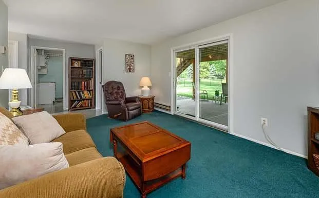 395 Cook Rd — Photo 4