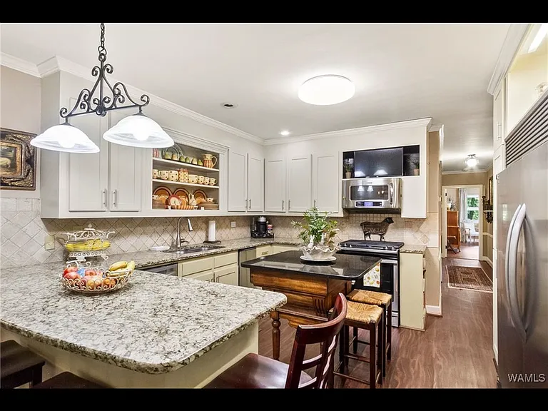 7 Lakeshore Dr — Photo 8