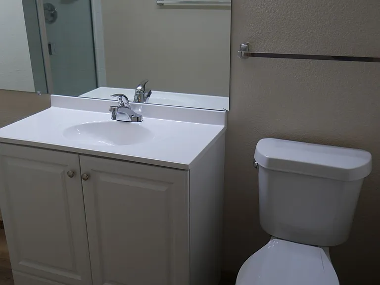 8226 Scarborough Dr — Photo 12
