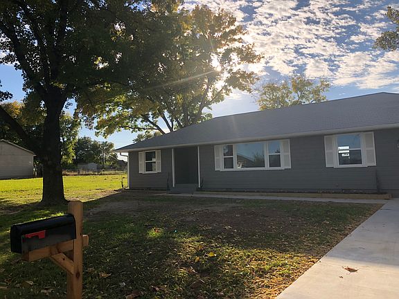 4th image of 5920 S 100th Ave E