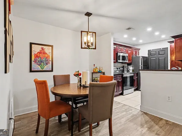 6106 Santa Fe Pkwy, Sandy Springs, GA 30350