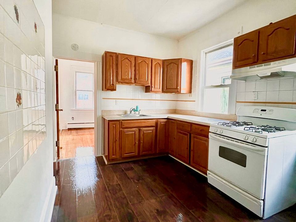 1st image of 34 Portland Ave Floor 2