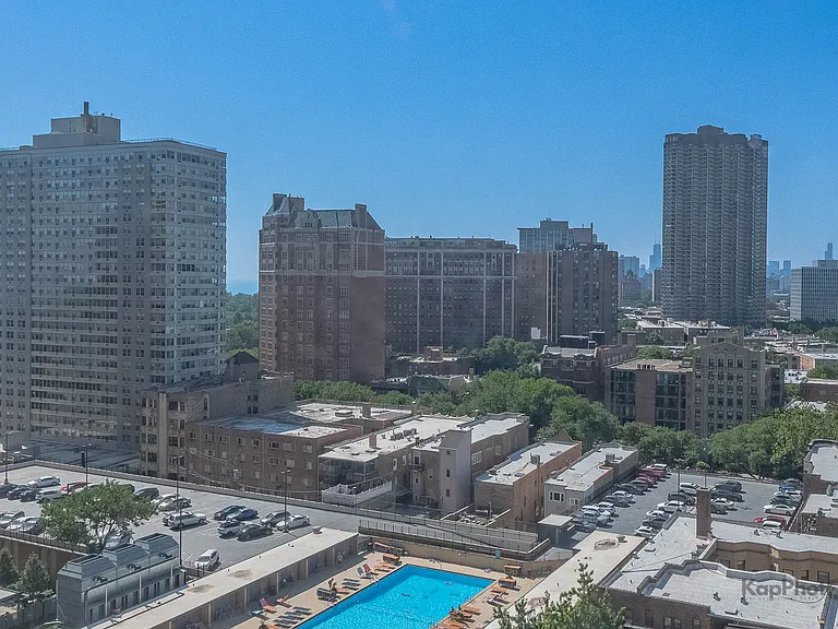 655 W Irving Park Rd #1417 — Photo 20