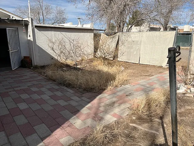 114 Vassar Dr SE #B — Photo 12