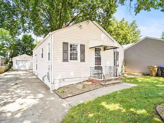 2nd image of 1031 Leighton Ave