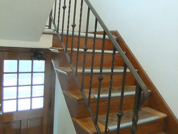 3rd image of 5816 Sunshine Dr APT 1S