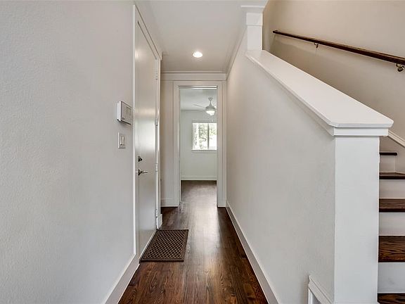 4th image of 251 Currie St