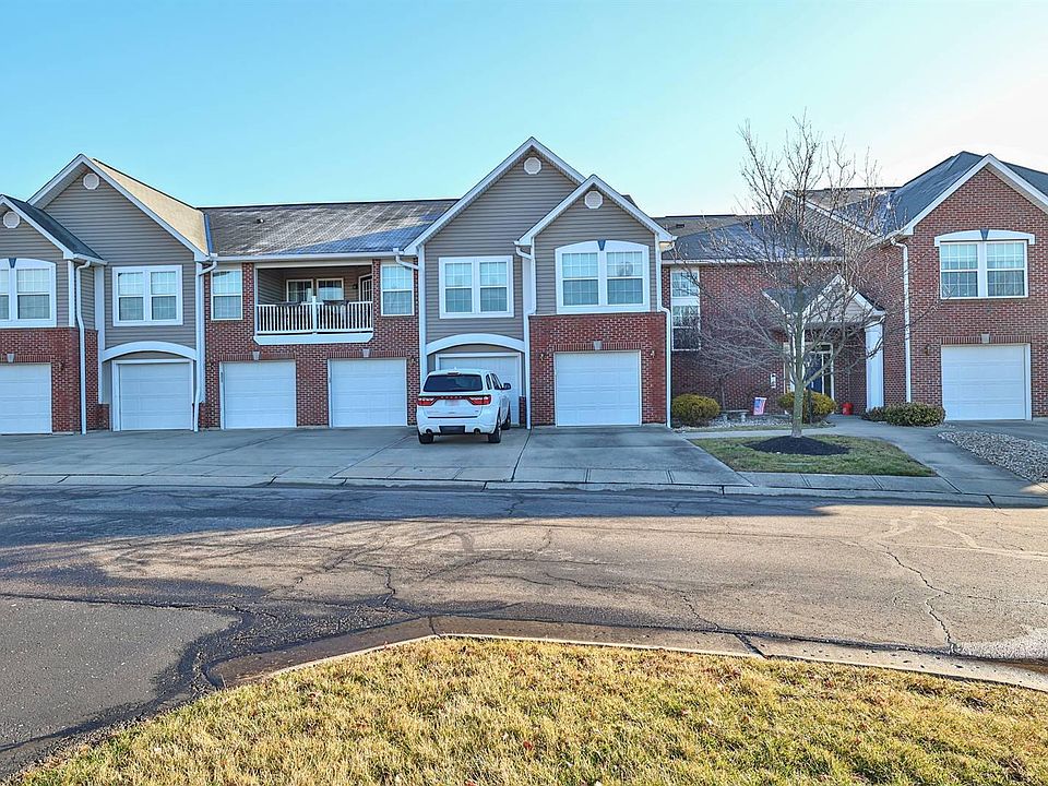 1st image of 84 Parkside Dr #4