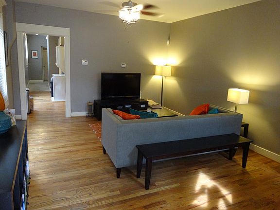 3rd image of 753 E Linden Ave