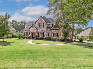 2983 N Chapel View Dr, Fayetteville, AR 72703