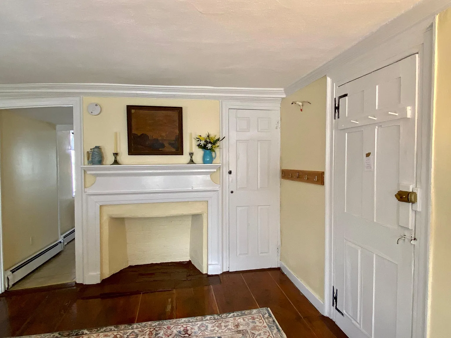 1 bed, 800 sqft, $2,400 — Photo 3