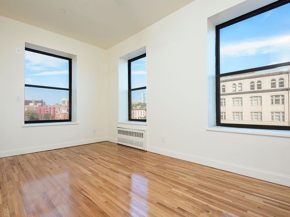 2nd image of 29 Tiffany Pl APT 2A