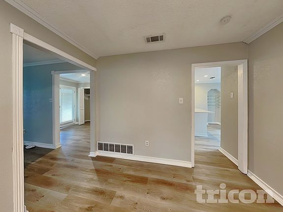 4th image of 2819 Hedgeway Dr