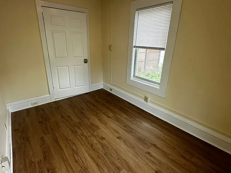 9 Lakeview Terrace — Photo 8