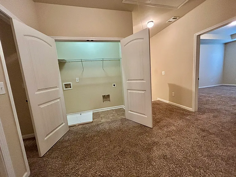 690 Oakside Pl — Photo 18