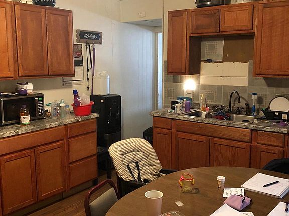 4th image of 229 W Girard St