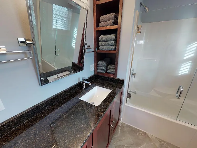 37 Pearl St #39 — Photo 12