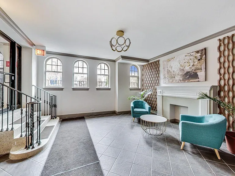 1824 N Lincoln Park W #206 — Photo 4