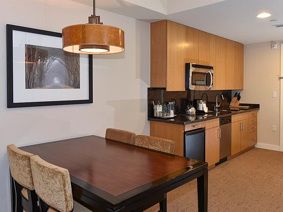 3rd image of 1314 McKinstry St #3075