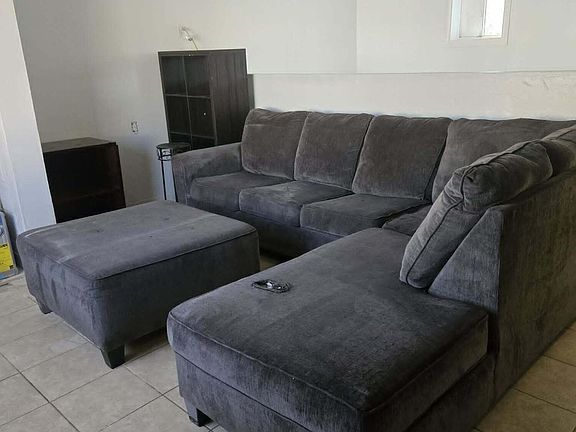 3rd image of 909 N Kadota Ave
