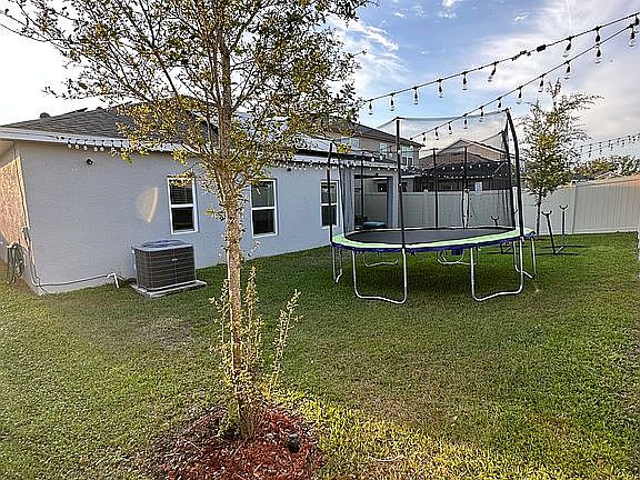 4th image of 9378 Halsey Dr