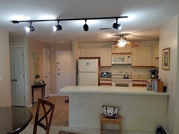 5th image of 1 Carey Cir APT 508