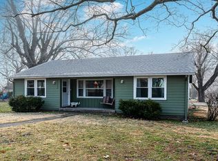 1752 Edwardsville Dr, Edwardsville, KS 66111