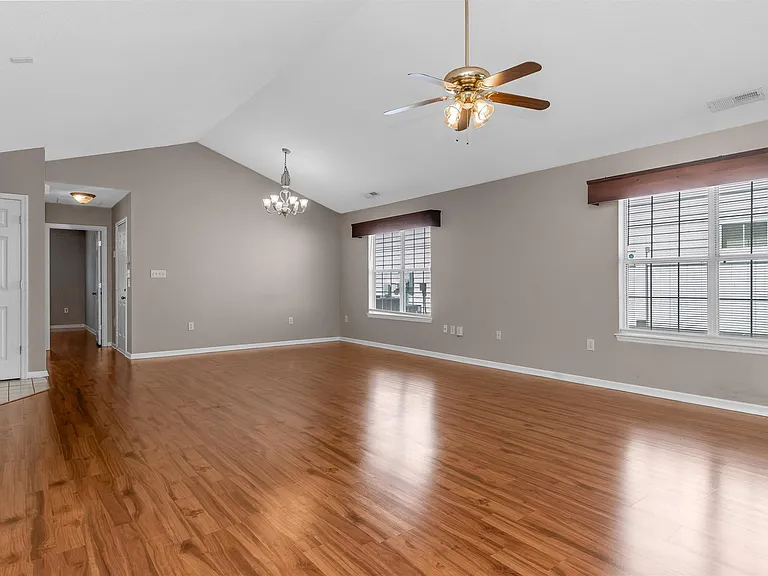 112 Dusty Trail Ln — Photo 12
