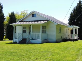 1636 W Ruritan Rd, Roanoke, VA 24012