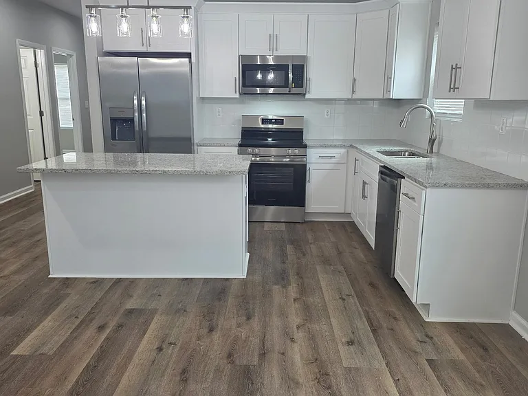 697 Armitage Way — Photo 13