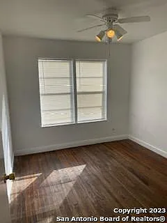 519 Walton Ave — Photo 6