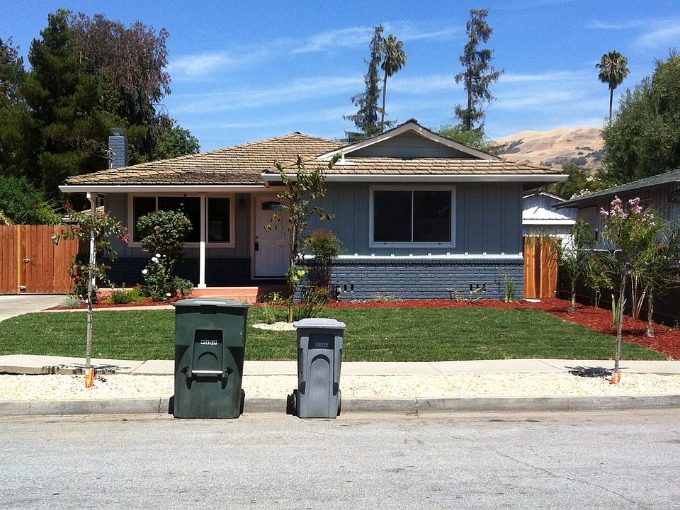 1st image of 248 Delia St