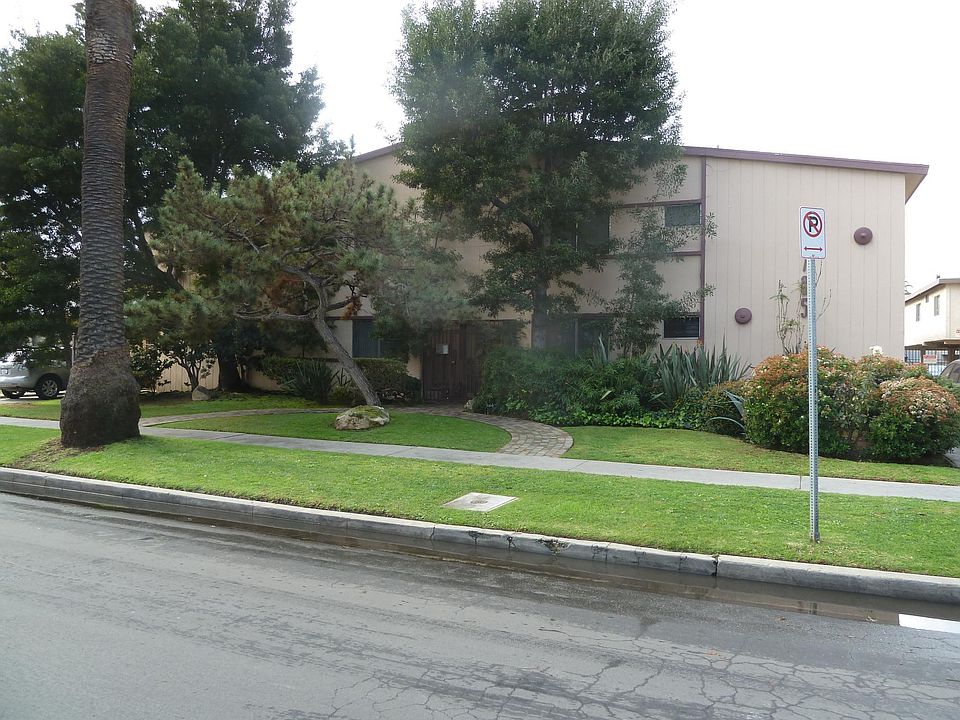FRONT OF BUILDING